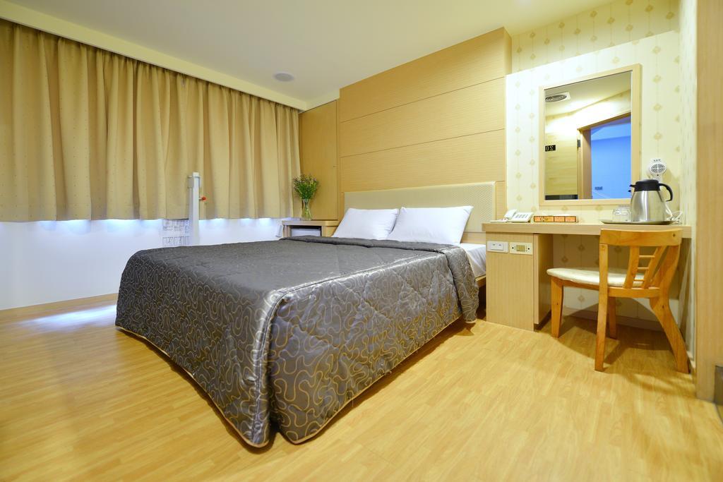 Ing Wang Hotel Đài Nam Ngoại thất bức ảnh